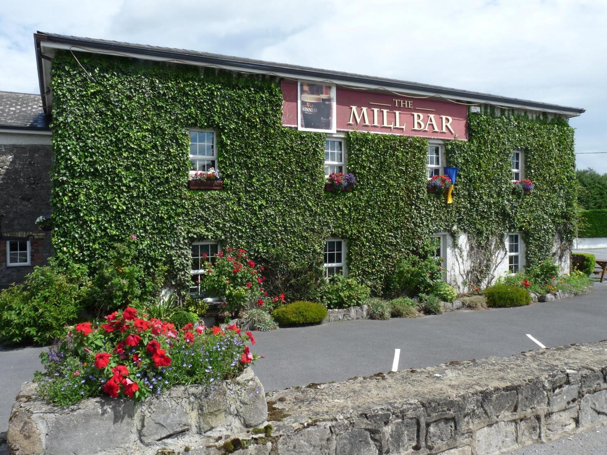 The Mill Bar Bed & Breakfast แอธลอน ภายนอก รูปภาพ